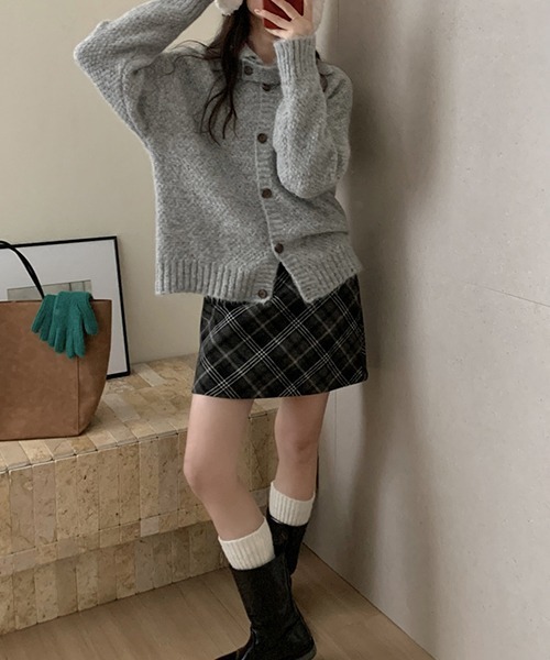 gossip!ロサンゼルス(ゴシップロサンゼルス)の「YUGA セーターカーディガン ニットトップス(カーディガン/ボレロ・レディース・オフホワイト/グリーン・FREE)」の12枚目の写真