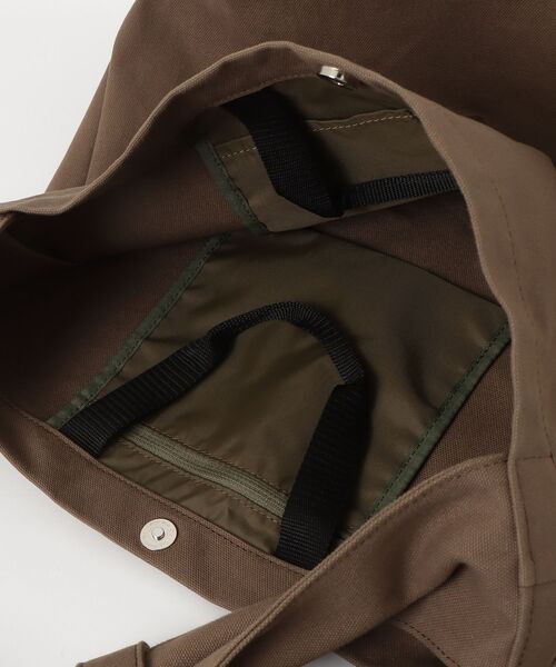 yorozu（ヨロズ）の「yorozu JP CANVAS SASH SHOULDER NO2 ARCHIVE EDITION (111Y101)（ショルダーバッグ・メンズ・カーキ/グレー系その他・FREE）」の5枚目の写真