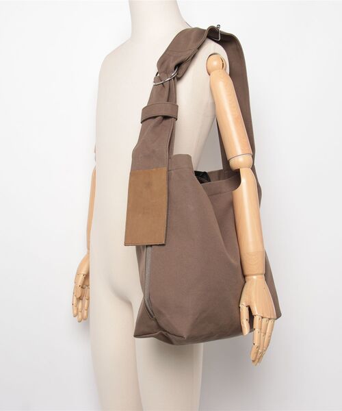 yorozu（ヨロズ）の「yorozu JP CANVAS SASH SHOULDER NO2 ARCHIVE EDITION (111Y101)（ショルダーバッグ・メンズ・カーキ/グレー系その他・FREE）」の6枚目の写真