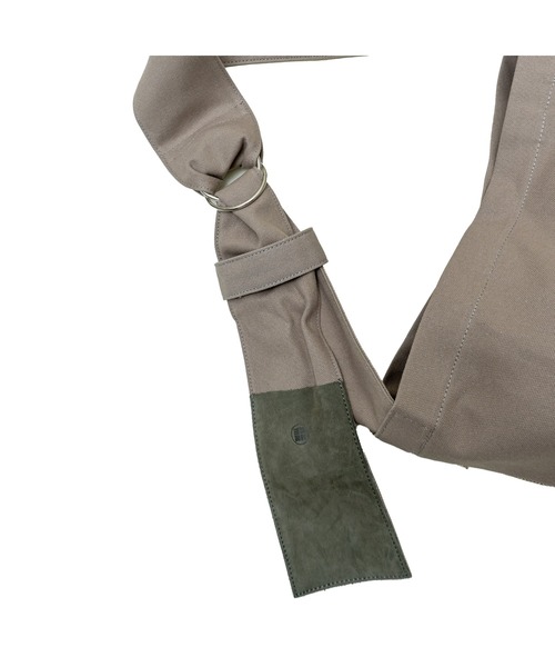 yorozu（ヨロズ）の「yorozu JP CANVAS SASH SHOULDER NO2 ARCHIVE EDITION (111Y101)（ショルダーバッグ・メンズ・カーキ/グレー系その他・FREE）」の17枚目の写真