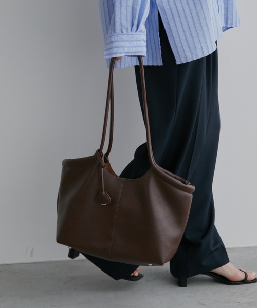 Aunt Marie's(アントマリーズ)の「【リニューアル】ロングショルダートートバッグ/ポーチ付き(トートバッグ・レディース・ブラウン/ブラック・FREE)」の17枚目の写真