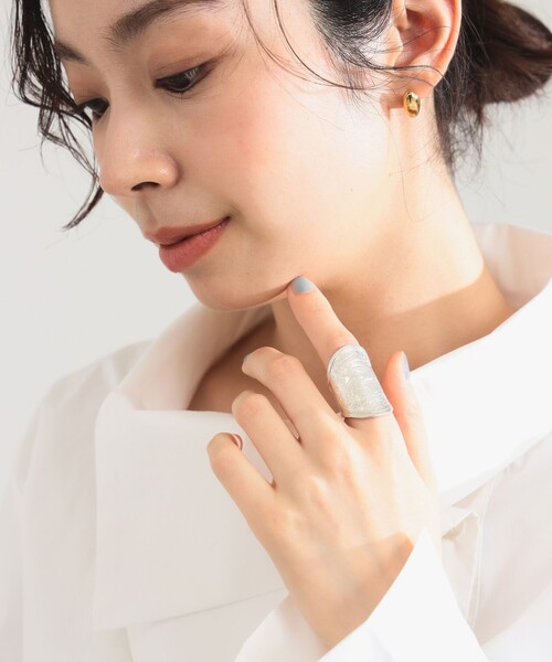 GIGI（ジジ）の「GIGI / 18KYG Stone Charm Ring《ESTNATION EXCLUSIVE