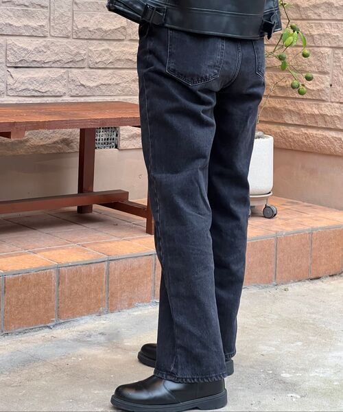 BOWLOW PRODUCT(バウロープロダクト)の「コンデニムブラックウォッシュドセミフレアパンツ(デニムパンツ・メンズ・その他・LARGE/X-LARGE/MEDIUM)」の3枚目の写真