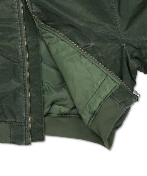 SPINNS（スピンズ）の「短丈MA-1ブルゾン/ヴィンテージライク加工/ユニセックス（MA-1・メンズ・グレー/ブラック/カーキ・ONESIZE）」の21枚目の写真