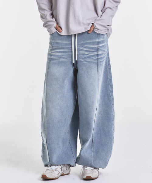 KICHUL(キチョル)の「Denim sweat balloon pants (light blue)(デニムパンツ・メンズ・その他・X-SMALL/SMALL/MEDIUM/LARGE)」の4枚目の写真
