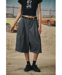 BSRABBIT（ビエスラビット）の「バミューダツーピンタックスルーズフィットスラックスショートパンツグレー（その他パンツ）」