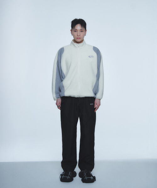 HYUNFIT（ヒョンフィット）の「FLEECE BIG LOGO JACKET-[IVORY]（その他アウター・メンズ・その他・MEDIUM/LARGE/X-LARGE）」の4枚目の写真