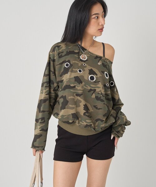 WHO'S WHO gallery（フーズフーギャラリー）の「フロントアイレットオフショルスウェット（スウェット・レディース・チャコールグレー/サックスブルー/カーキ/ネイビー/ライトグレー/レッド・FREE）」の17枚目の写真