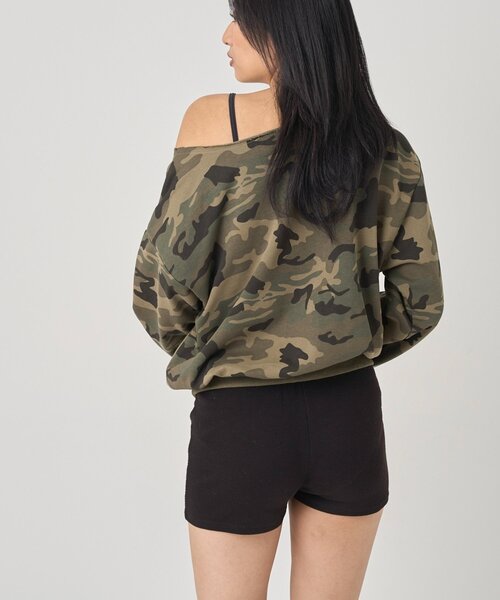 WHO'S WHO gallery（フーズフーギャラリー）の「フロントアイレットオフショルスウェット（スウェット・レディース・チャコールグレー/サックスブルー/カーキ/ネイビー/ライトグレー/レッド・FREE）」の19枚目の写真