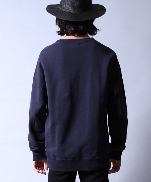 AMERICAN RAG CIE（アメリカンラグシー）の「AMERICAN RAG CIE / BIG V ドロップショルダースウェット Π（スウェット・メンズ・レッド/ホワイト/ネイビー・1/2）」の6枚目の写真