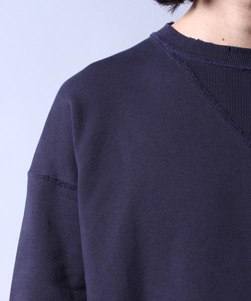 AMERICAN RAG CIE（アメリカンラグシー）の「AMERICAN RAG CIE / BIG V ドロップショルダースウェット Π（スウェット・メンズ・レッド/ホワイト/ネイビー・1/2）」の9枚目の写真