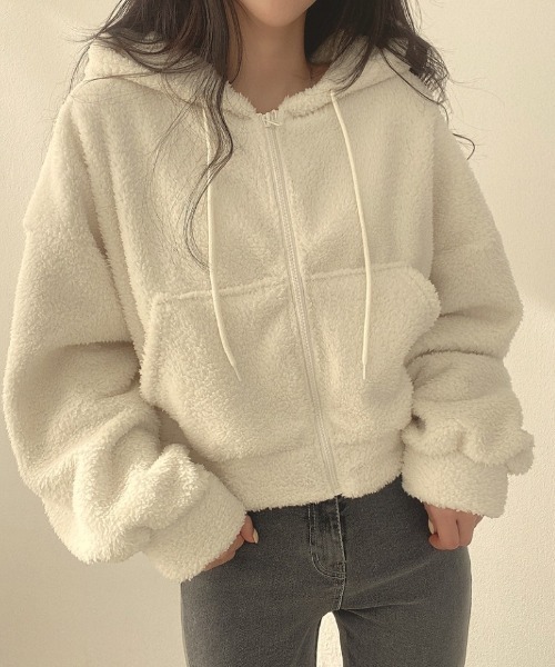 Ritzy(リッツィー)の「フード付き ショート丈 モコモコトップス(パーカー・レディース・ブラック/カーキ/ホワイト/ピンク・L/M)」の1枚目の写真