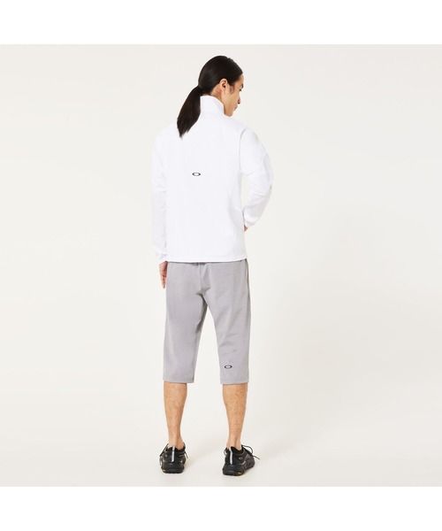 OAKLEY（オークリー）の「オークリーENHANCE TECH JERSEY JACKET 15.0/ジャージ/ジャケット/スポーツ・トレーニング/メンズ/UPF50+/吸汗速乾/4WAYストレッチ/高通気/リフレクター/OAKLEY（ジャージ・メンズ・ブラック/ホワイト・S/M/L）」の4枚目の写真