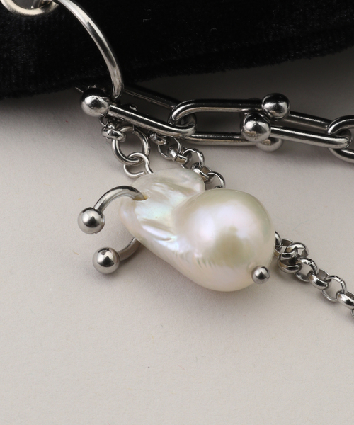 IENA(イエナ)の「HEYEP/ヘイップ Velour Square Pearl Scrunchie-M シュシュ HP13225(シュシュ・レディース・ブラック・FREE)」の3枚目の写真