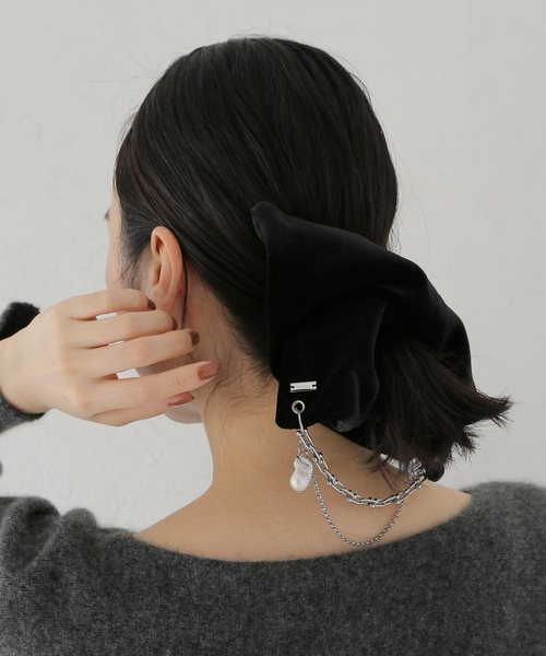 IENA(イエナ)の「HEYEP/ヘイップ Velour Square Pearl Scrunchie-M シュシュ HP13225(シュシュ・レディース・ブラック・FREE)」の7枚目の写真