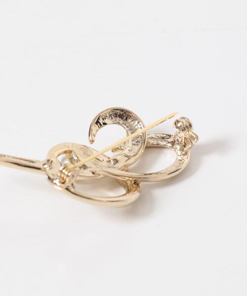 URBAN RESEARCH ROSSO WOMEN（アーバンリサーチ　ロッソ）の「『WEB限定』ニュアンスパールブローチ（ブローチ/コサージュ・レディース・ゴールド・-）」の3枚目の写真