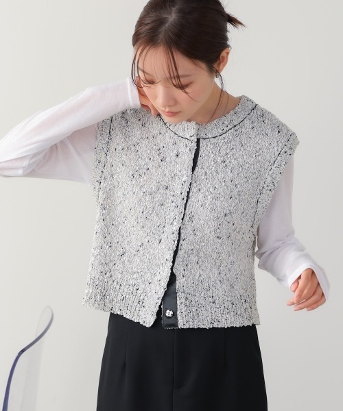 Bab（バブ）の「MIX編みラインニットトップス（ベスト・レディース・アイボリー/ブラック・FREE）」の2枚目の写真