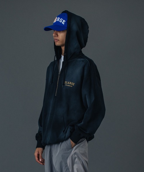 XLARGE（エクストララージ）の「HALF ZIP UP HOODED SWEATSHIRT（パーカー・メンズ・パープル/ブラック/ネイビー・XL/L/M/S）」の2枚目の写真