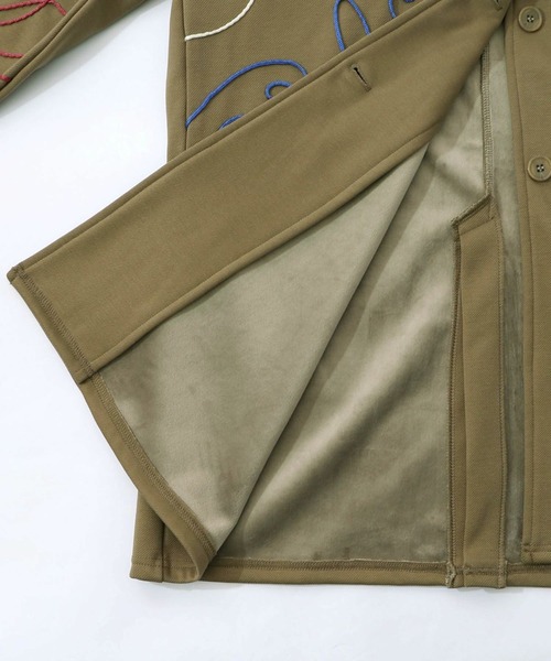 ScoLar（スカラー）の「ScoLar(スカラー) サイン風コード叩き付け ツイル起毛×ボアロングコート（チェスターコート・レディース・チャコールグレー/カーキ・MEDIUM）」の21枚目の写真