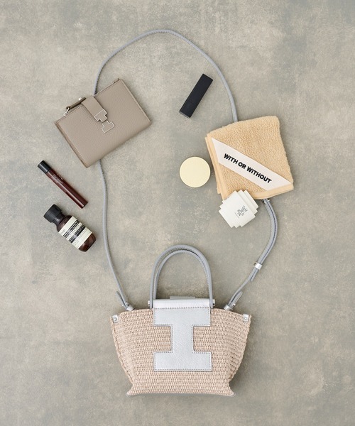 IACUCCI（イアクッチ）の「ソルベット XS PAGLIA/LAMINATO（トートバッグ・レディース・シルバー・FREE）」の2枚目の写真