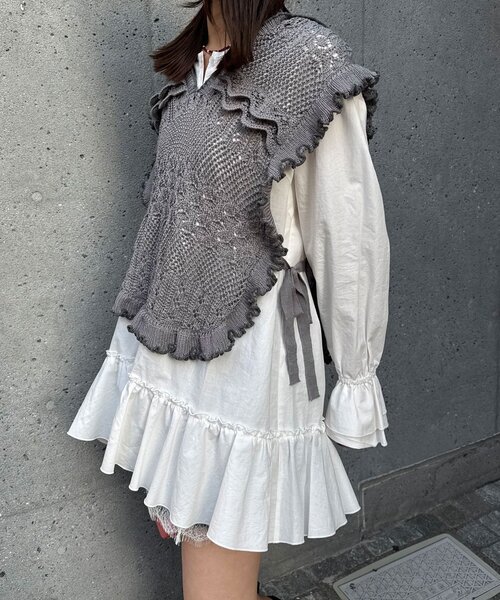 CIAOPANIC(チャオパニック)の「フード付きフリルメローニットベスト(ベスト・レディース・グレー/ホワイト・ONE SIZE)」の14枚目の写真