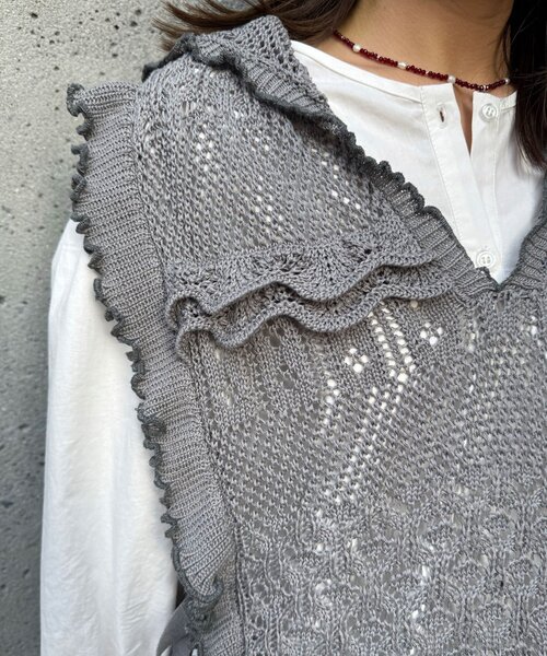 CIAOPANIC(チャオパニック)の「フード付きフリルメローニットベスト(ベスト・レディース・グレー/ホワイト・ONE SIZE)」の19枚目の写真