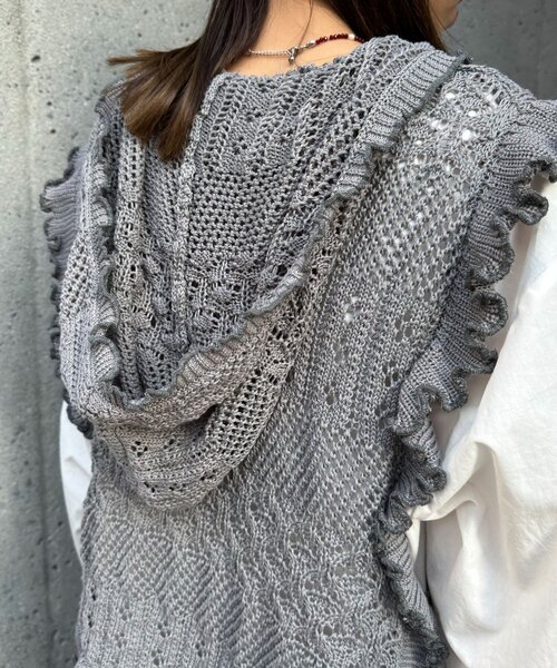 CIAOPANIC(チャオパニック)の「フード付きフリルメローニットベスト(ベスト・レディース・グレー/ホワイト・ONE SIZE)」の20枚目の写真