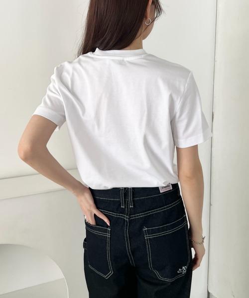 Calvin Klein(カルバン・クライン)の「Calvin Klein(カルバン・クライン)/CK メタリック クルーネック ロゴ 半袖 Tシャツ/MONOLOGO METALLIC CREWNECK TEE(Tシャツ/カットソー・レディース・ホワイト/ワインレッド/グレー/ブラック・XS/S/M/L/XL)」の11枚目の写真