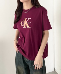 at12:03（アットイチニーゼロサン）の「Calvin Klein(カルバン・クライン)/CK メタリック クルーネック ロゴ 半袖 Tシャツ/MONOLOGO METALLIC CREWNECK TEE（Tシャツ/カットソー）」