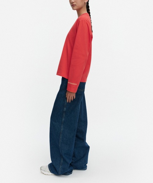 marimekko(マリメッコ)の「【kioski】 Elve Musta Tamma / shirt(Tシャツ/カットソー・レディース・レッド・X-SMALL/SMALL/MEDIUM/LARGE)」の2枚目の写真