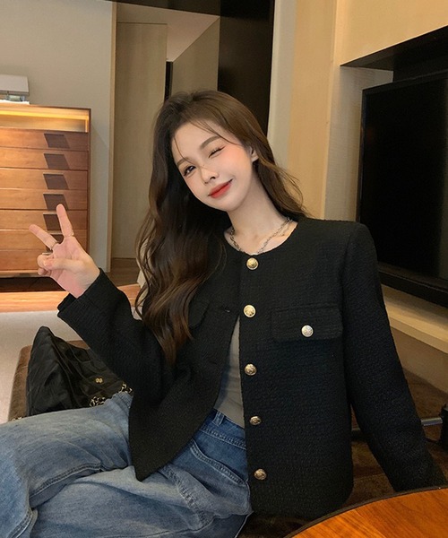 WESTSEA(ウエストシー)の「ショート丈 ノーカラージャケット ツイード風(ノーカラージャケット・レディース・ブラック・M/L)」の4枚目の写真