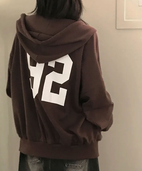 VIVID LADY(ビビッドレディー)の「ダブルジップ ナンバリングプリント スウェットパーカー(パーカー・レディース・ブラウン/ネイビー/グレー/ワイン/ブラック・FREE)」の17枚目の写真
