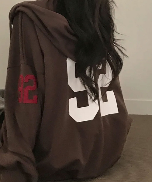 VIVID LADY(ビビッドレディー)の「ダブルジップ ナンバリングプリント スウェットパーカー(パーカー・レディース・ブラウン/ネイビー/グレー/ワイン/ブラック・FREE)」の19枚目の写真