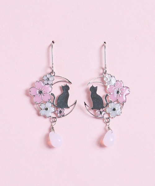 gargle(ガーグル)の「gargle ガーグル:SAKURAシリーズ ネコと夜桜 さくら サクラ 猫 ねこ ピアス(ピアス(両耳用)・レディース・シルバー/ゴールド・FREE)」の1枚目の写真