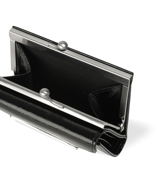 FENNEC(フェネック)の「CRINKLE TRIANGLE FRAME WALLET - BLACK(財布・レディース・その他・FREE)」の6枚目の写真