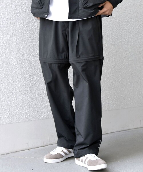 SHIPS any(シップス エニィ)の「SHIPS any:〈撥水加工〉タスラン SOLOTEX(R) 2WAY トラック パンツ(セットアップ対応)◇(カーゴパンツ・メンズ・ライトグレー/ブラック・MEDIUM/LARGE/X-LARGE)」の2枚目の写真