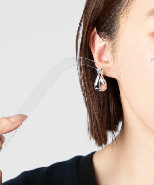 TOM WOOD(トムウッド)の「TOM WOOD Twist Hoops トムウッド ツイストフープ ピアス(ピアス(両耳用)・レディース・シルバー・FREE)」の2枚目の写真
