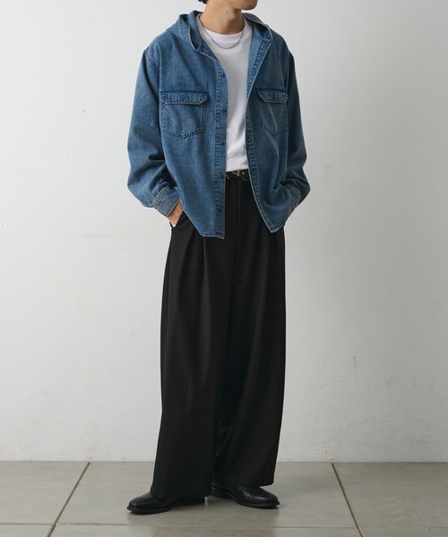 COLONY 2139（コロニートゥーワンスリーナイン）の「デニムフードシャツ（シャツ/ブラウス・メンズ・ブラック/サックスブルー・MEDIUM/LARGE）」の10枚目の写真