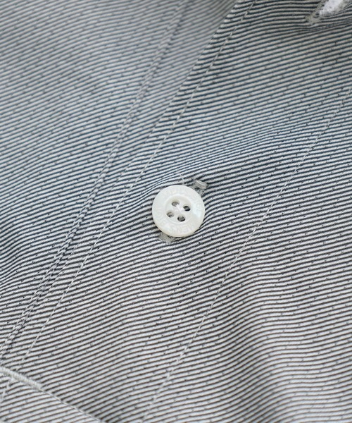 MEN'S BIGI（メンズビギ）の「ドットメッシュジャージカッタウェイポロシャツ＜通気性、接触冷感＞（ポロシャツ・メンズ・チャコールグレー/グレー/ネイビー・02/01/04/03）」の16枚目の写真