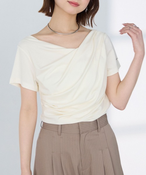 Elishe(エリシェ)の「ドレープアシメトップス(Tシャツ/カットソー・レディース・アイボリー/ブラック/ピンク/ブラック系/ライトブルー/ブラウン/ホワイト系・FREE)」の11枚目の写真