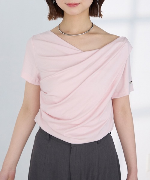 Elishe(エリシェ)の「ドレープアシメトップス(Tシャツ/カットソー・レディース・アイボリー/ブラック/ピンク/ブラック系/ライトブルー/ブラウン/ホワイト系・FREE)」の16枚目の写真