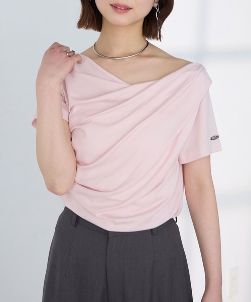 Elishe(エリシェ)の「ドレープアシメトップス(Tシャツ/カットソー・レディース・アイボリー/ブラック/ピンク/ブラック系/ライトブルー/ブラウン/ホワイト系・FREE)」の17枚目の写真
