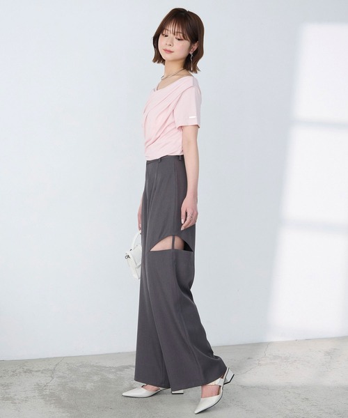 Elishe(エリシェ)の「ドレープアシメトップス(Tシャツ/カットソー・レディース・アイボリー/ブラック/ピンク/ブラック系/ライトブルー/ブラウン/ホワイト系・FREE)」の22枚目の写真