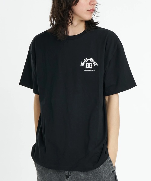 DC SHOES（ディーシーシューズ）の「【DC SHOES × 新日本プロレス】STRONG STYLE SKUL メンズ Tシャツ【2026年春夏モデル】/バックプリント半袖Tシャツ（Tシャツ/カットソー・メンズ・ブラック・MEDIUM/LARGE/X-LARGE）」の5枚目の写真
