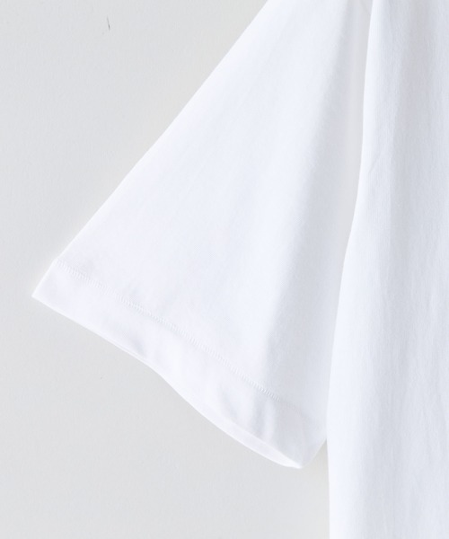 HANES(ヘインズ)の「【HANES/ヘインズ】【タグレス・丸胴】Hanes モックネック リラックスTシャツ アメリカ綿100% サステナブル ストレスフリー(Tシャツ/カットソー・メンズ・ホワイト/ブラック・X-LARGE/LARGE/MEDIUM/SMALL)」の6枚目の写真