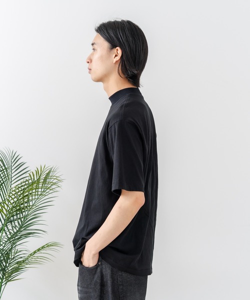 HANES(ヘインズ)の「【HANES/ヘインズ】【タグレス・丸胴】Hanes モックネック リラックスTシャツ アメリカ綿100% サステナブル ストレスフリー(Tシャツ/カットソー・メンズ・ホワイト/ブラック・X-LARGE/LARGE/MEDIUM/SMALL)」の20枚目の写真