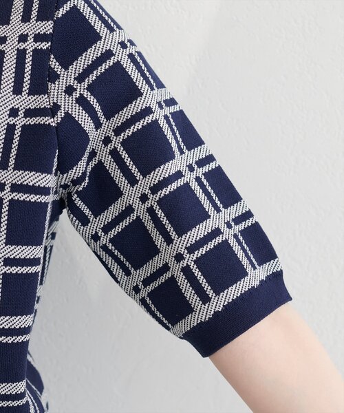 natural couture(ナチュラルクチュール)の「麻タッチチェック柄ニット(ニット/セーター・レディース・ネイビー/オフホワイト/サックスブルー/ピンク・FREE)」の15枚目の写真
