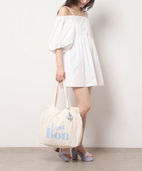 Ober Tashe（オーバータッシェ）の「【新生活・新学期】チャーム付きビッグトート（トートバッグ・レディース・アイボリー/イエロー/グリーン/グレー・FREE）」の7枚目の写真