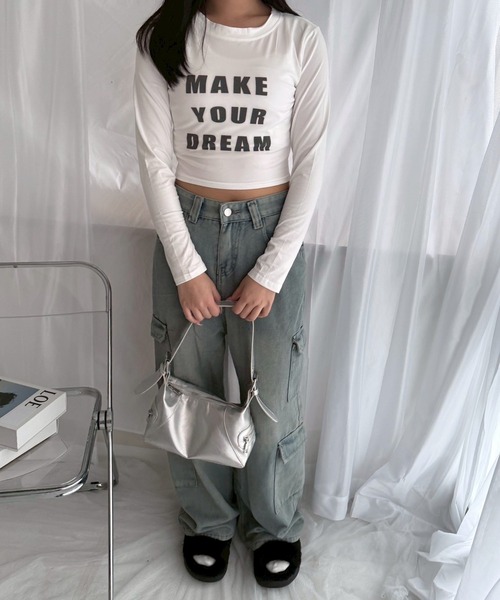 etta(エタ)の「ブラックロゴショート丈ロンT/長袖Tシャツ(Tシャツ/カットソー・レディース・ホワイト・MEDIUM)」の4枚目の写真