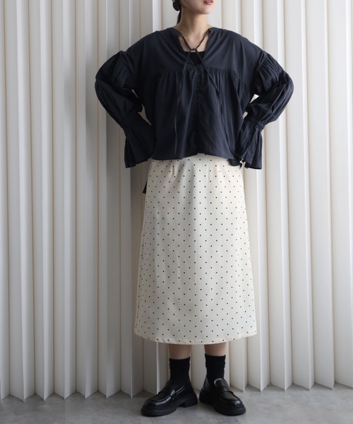 YENNA(イェンナ)の「インド綿ギャザー切替エアリーボリュームシアーブラウス(シャツ/ブラウス・レディース・スミクロ/ホワイト・FREE)」の21枚目の写真